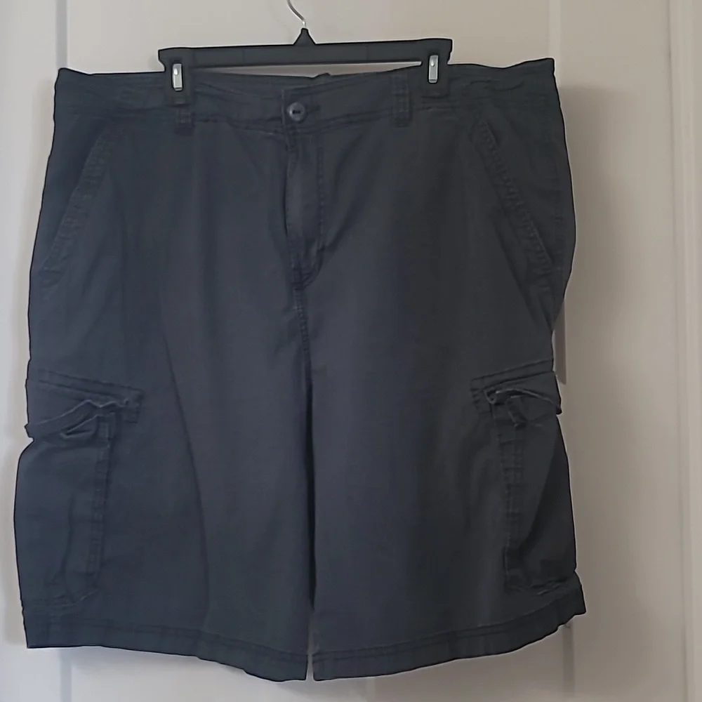 3 Pair Mens UNION BAY Cargo Shorts Size 42 Waist. Make offer on all 3. - Picture 3 of 8